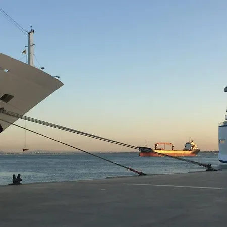 The Grandparents'house Ii דירה ליסבון